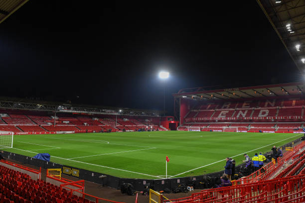 展现出了令 展现出了令